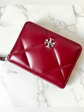 New Tory Burch Small Kira Diamond Quilt Around Zip Wallet Dark Red